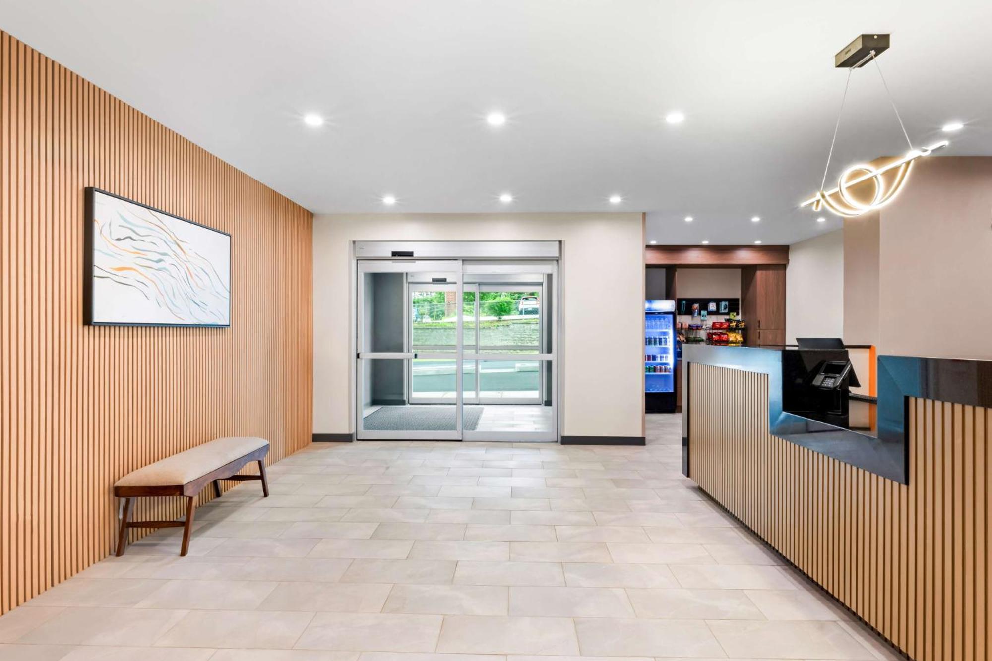 Best Western Niantic - New London, Mystic Area ภายนอก รูปภาพ