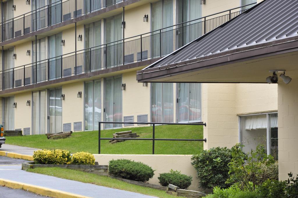 Best Western Niantic - New London, Mystic Area ภายนอก รูปภาพ
